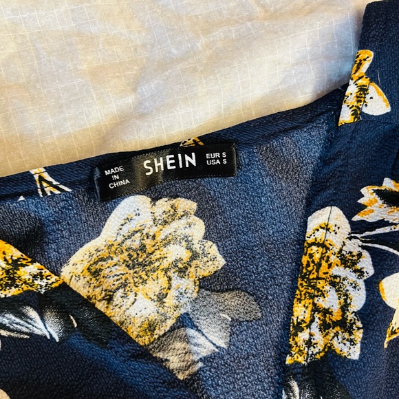 SHEIN floral printed overlap maxi with belt - Picture 8 of 8